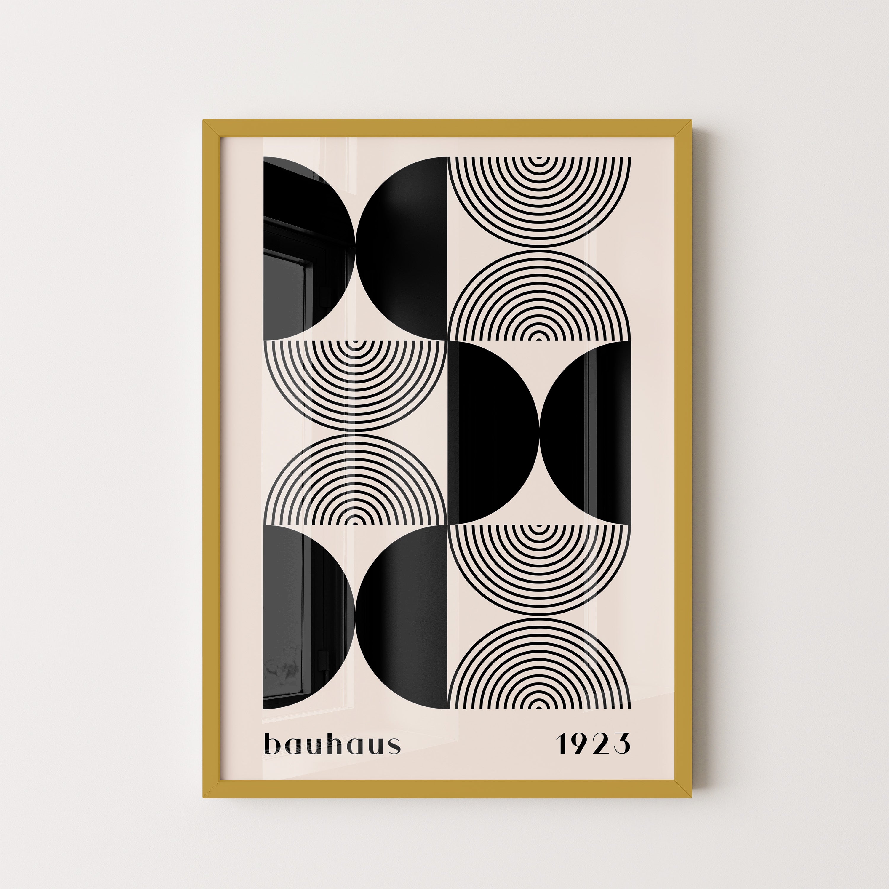 Bauhaus Contrast Arcs In MoNo Borderchrome