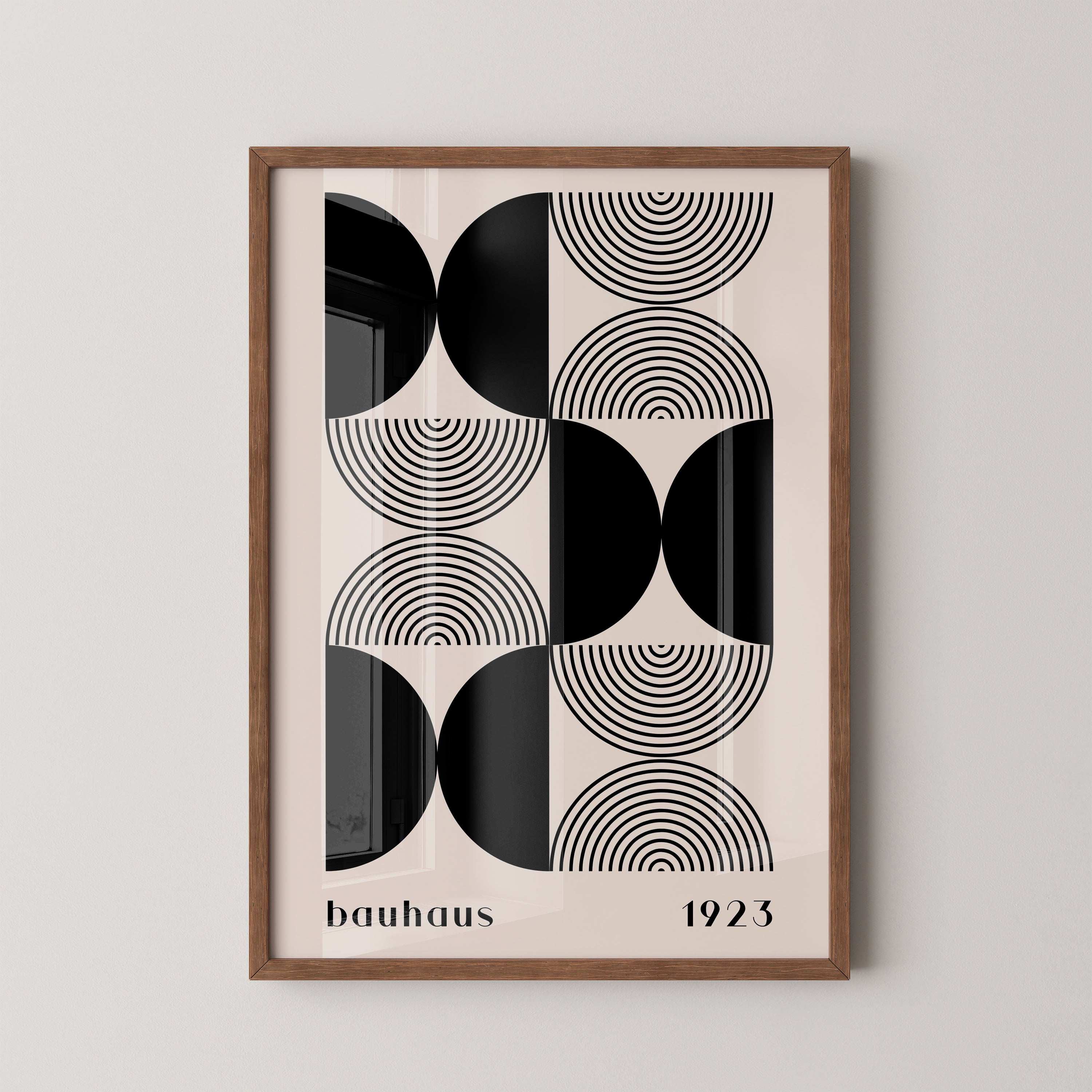 Bauhaus Contrast Arcs In MoNo Borderchrome