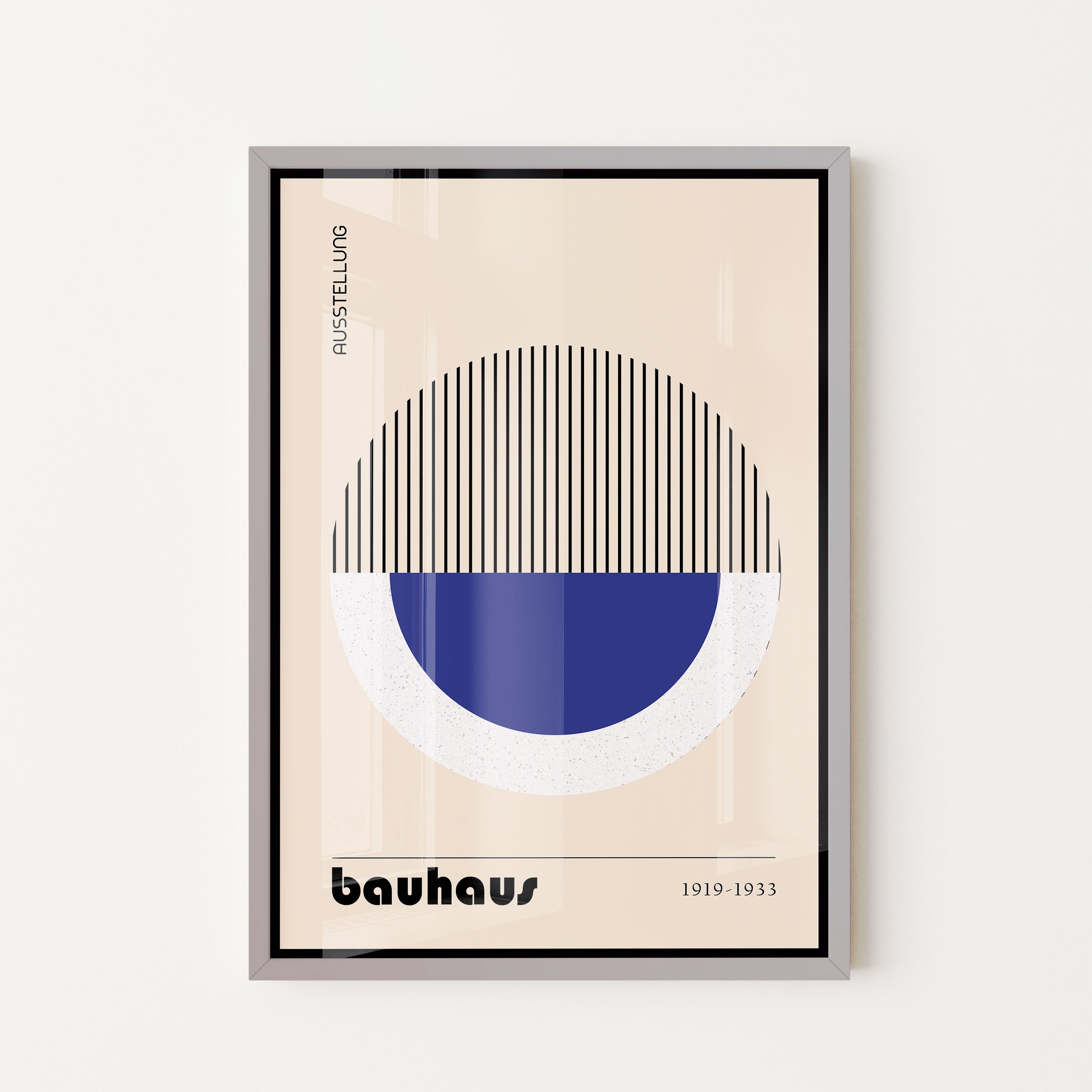 Minimal Blue Form – Bauhaus