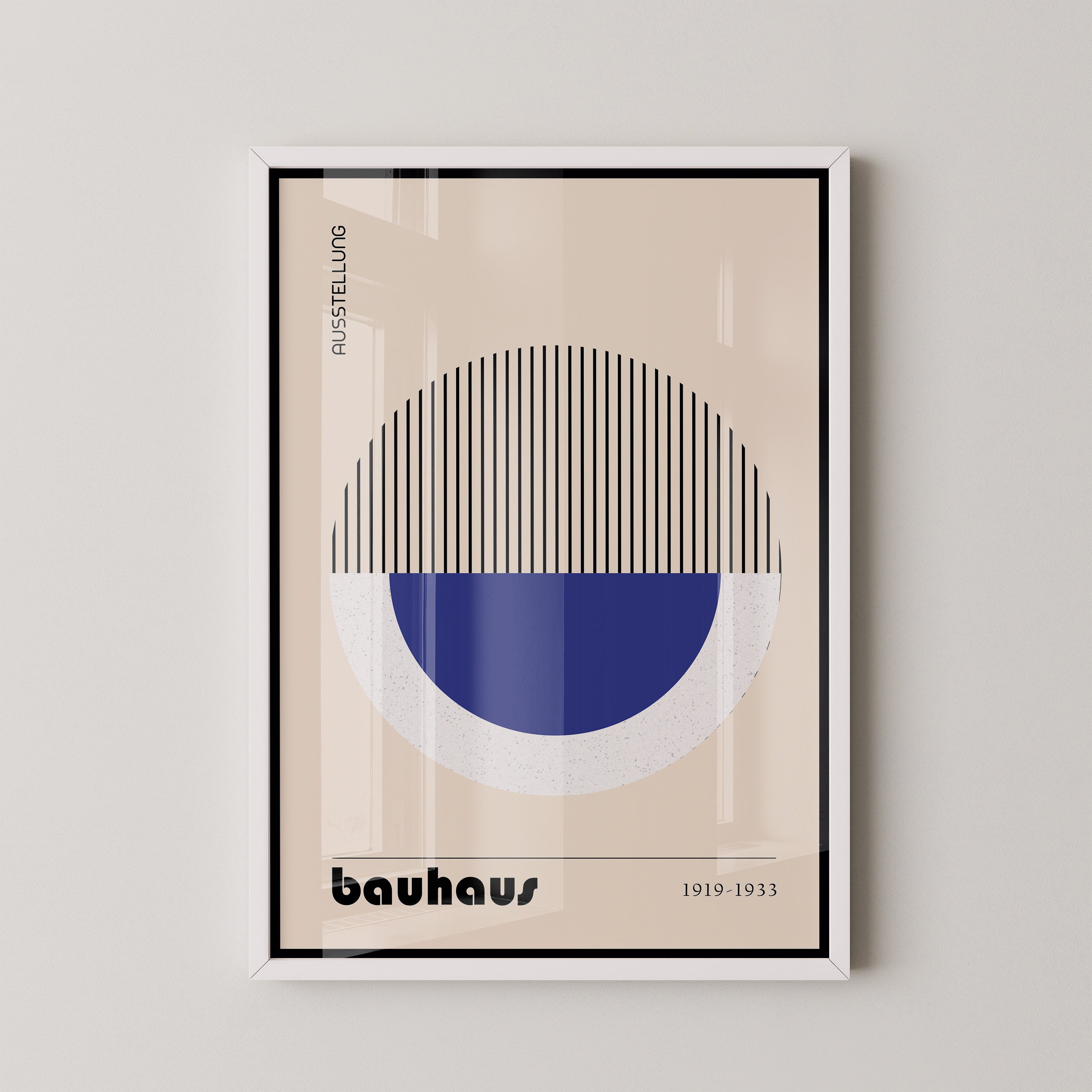 Minimal Blue Form – Bauhaus