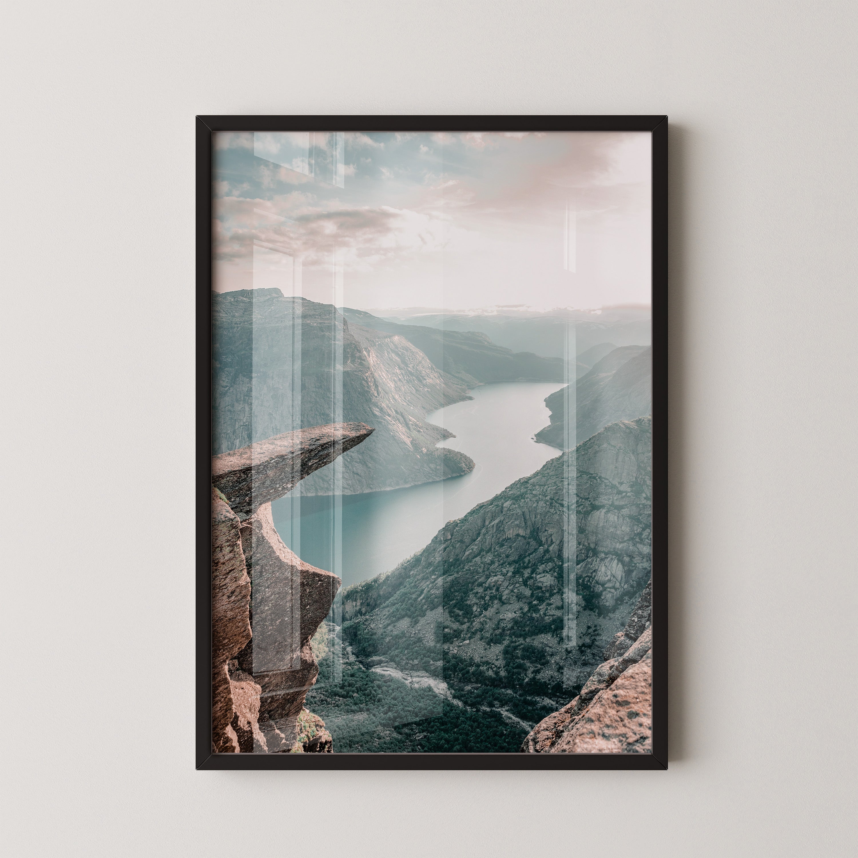 Edge of Serenity – No Borderrdic Cliff View