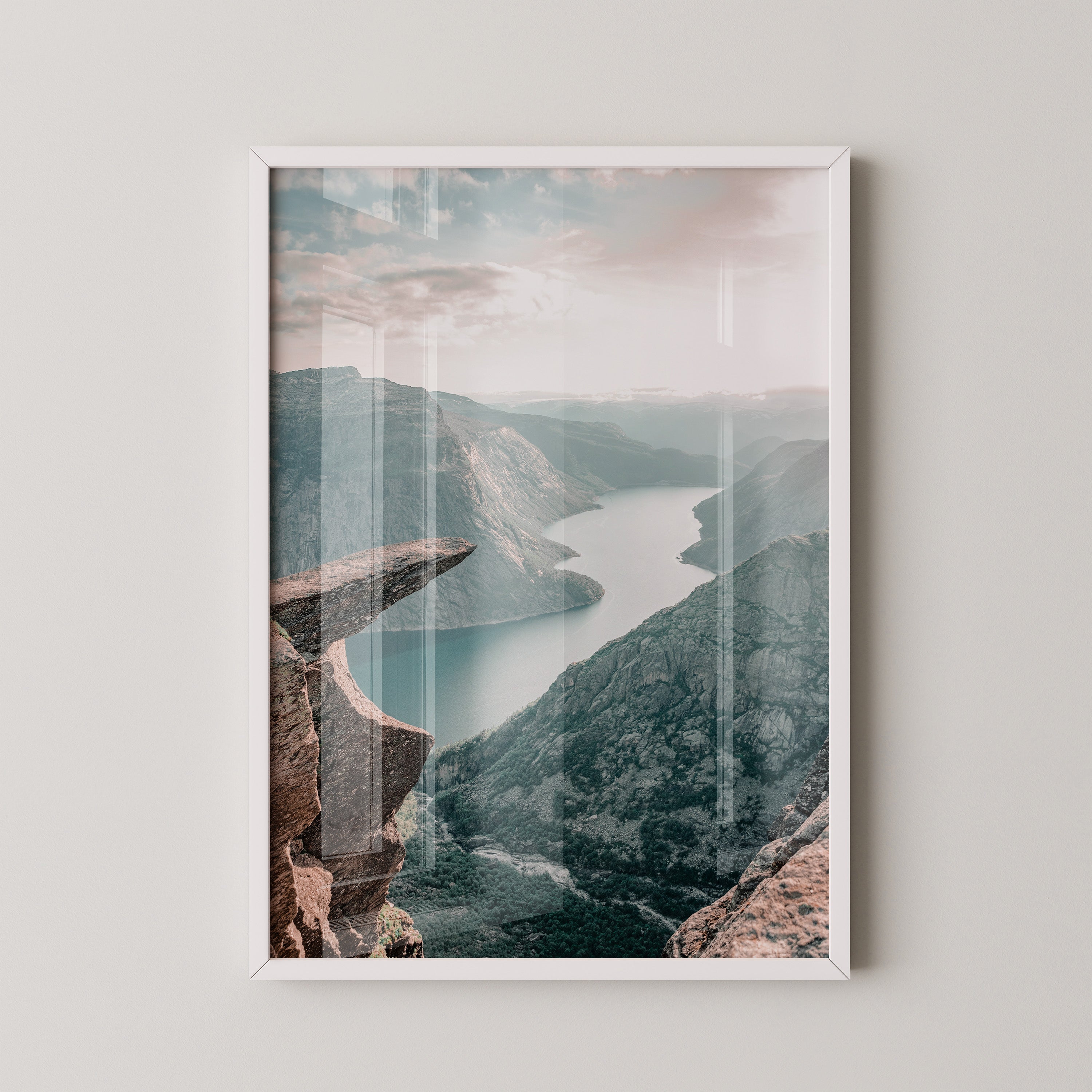 Edge of Serenity – No Borderrdic Cliff View